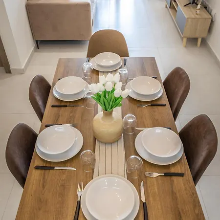 Apartmán Steps Away From The Sea In - Sleeps 6 *