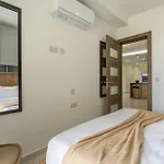 Steps Away From The Sea In - Sleeps 6 Apartman