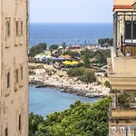 Steps Away From The Sea In - Sleeps 6 Appartamento *