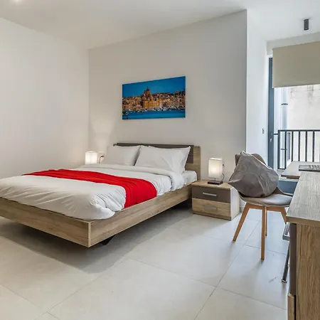 Steps Away From The Sea In - Sleeps 6 Apartament